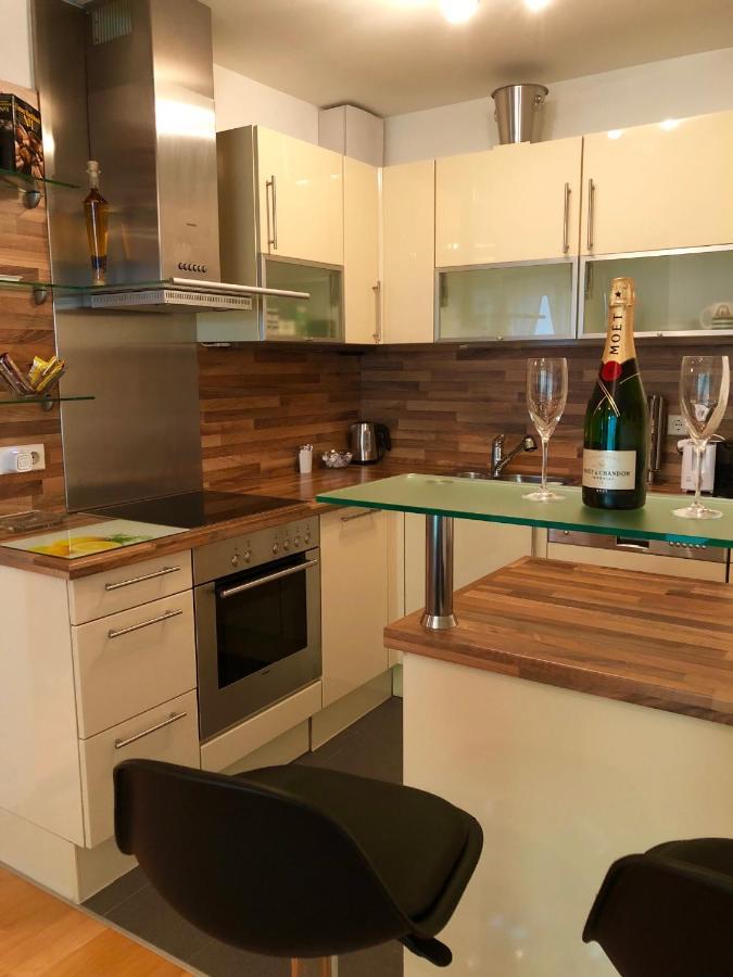 Luxurious City Apartment Incl Garage And Terrace Wien Eksteriør billede
